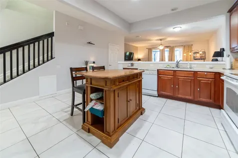 1041 Enclair Street Orlando FL 32828