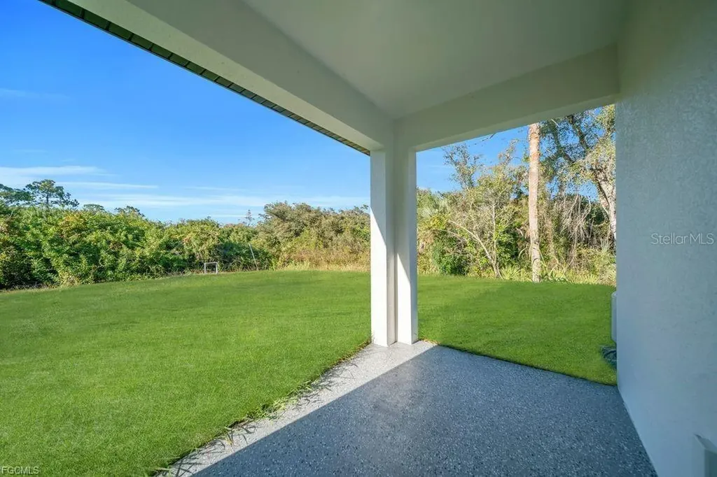 644 Woodcrest Drive Lehigh Acres FL 33972
