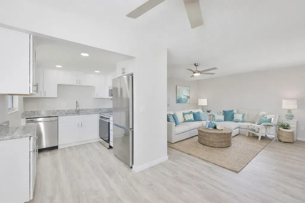 1802 Bedford Terrace Sun City Center FL 33573