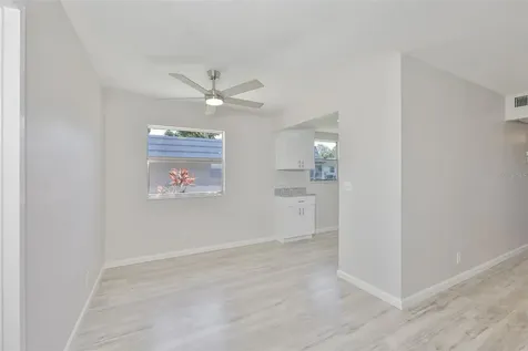 1802 Bedford Terrace Sun City Center FL 33573