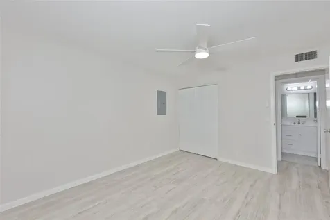 1802 Bedford Terrace Sun City Center FL 33573