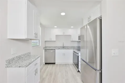 1802 Bedford Terrace Sun City Center FL 33573