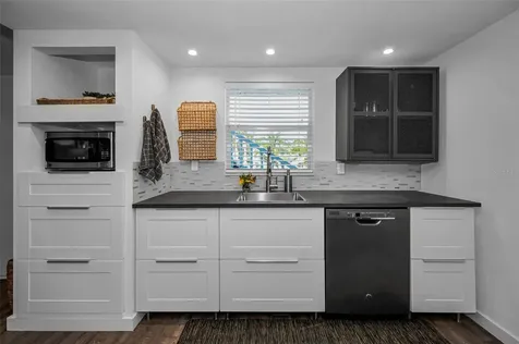 1250 S Pinellas Avenue Tarpon Springs FL 34689
