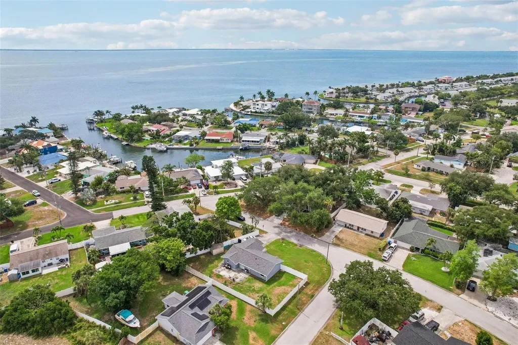 4390 Trout Drive SE St Petersburg FL 33705