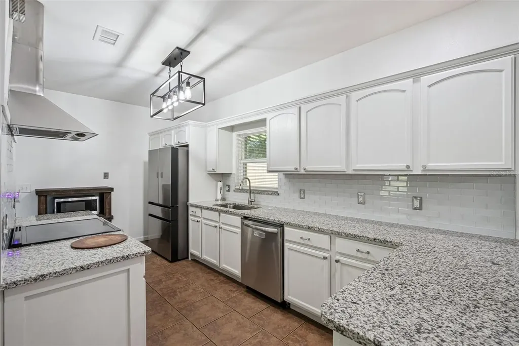 311 W Lewis Avenue Apopka FL 32712