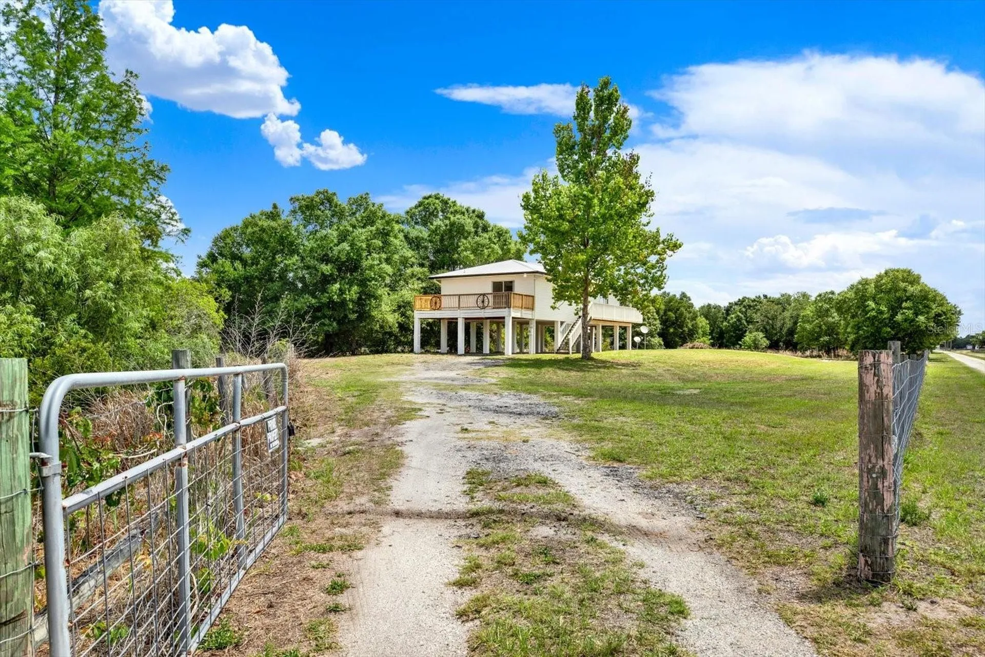 464 Logue Road Myakka City FL 34251