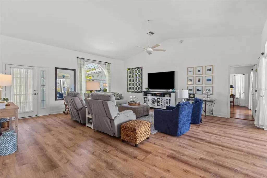 64 Bunker Court Rotonda West FL 33947