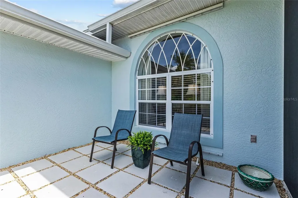 64 Bunker Court Rotonda West FL 33947