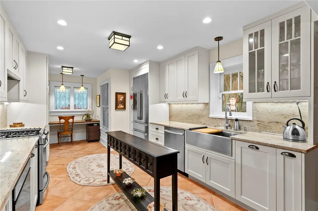 316 9th Avenue NE St Petersburg FL 33701