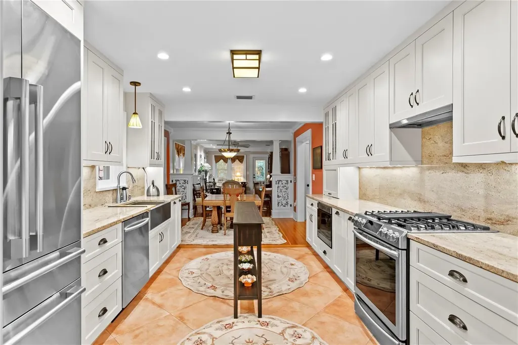 316 9th Avenue NE St Petersburg FL 33701