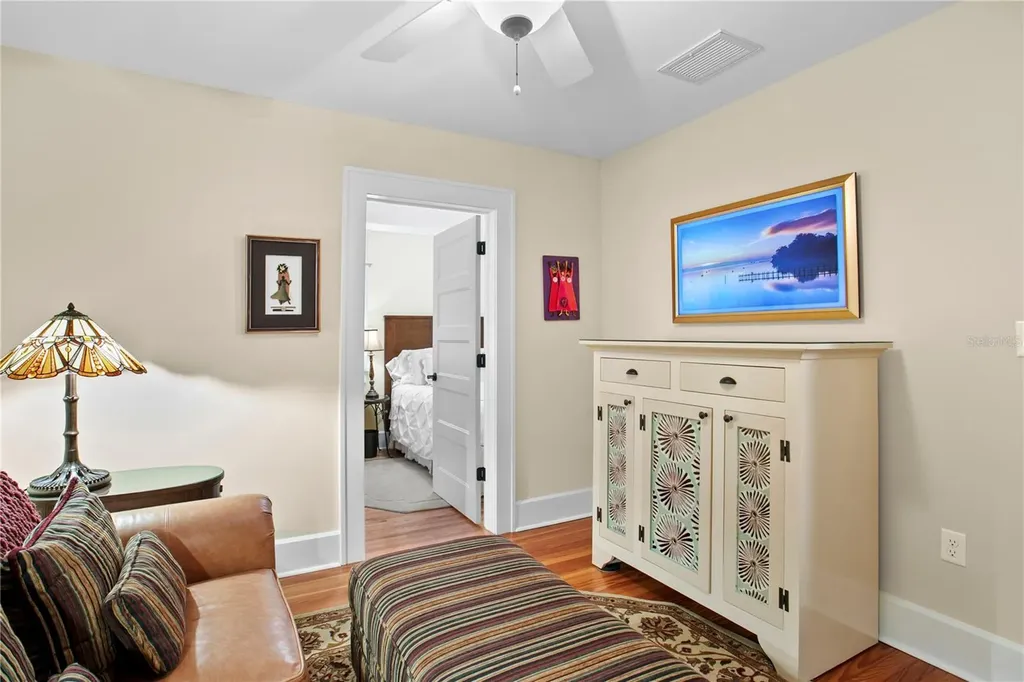 316 9th Avenue NE St Petersburg FL 33701