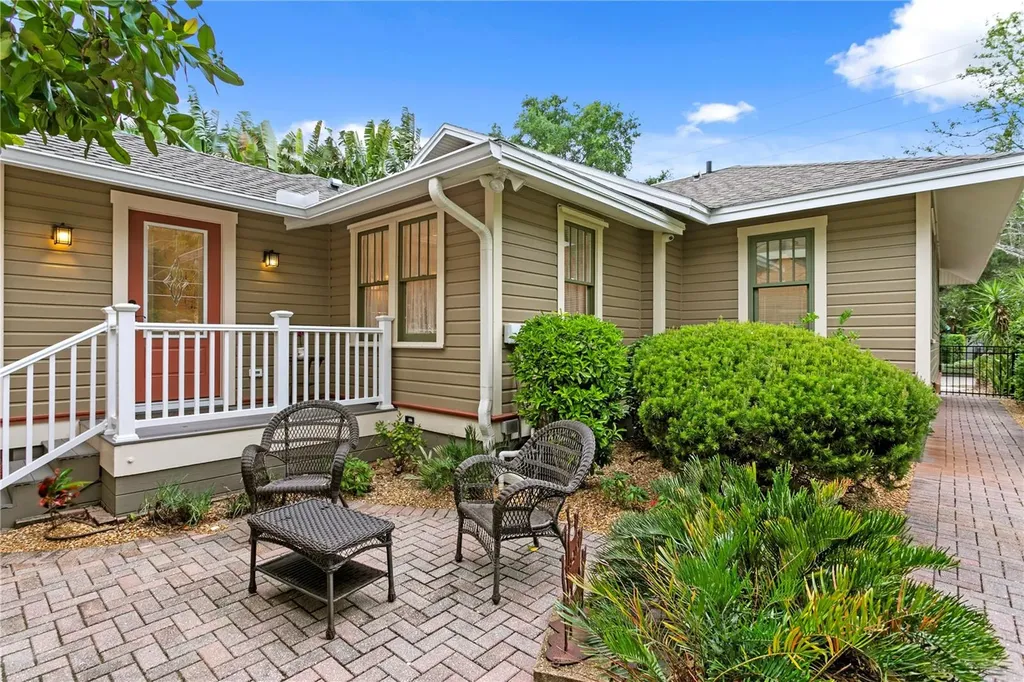 316 9th Avenue NE St Petersburg FL 33701
