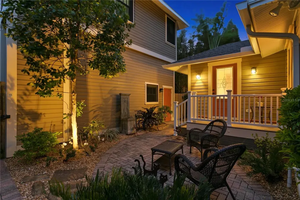 316 9th Avenue NE St Petersburg FL 33701