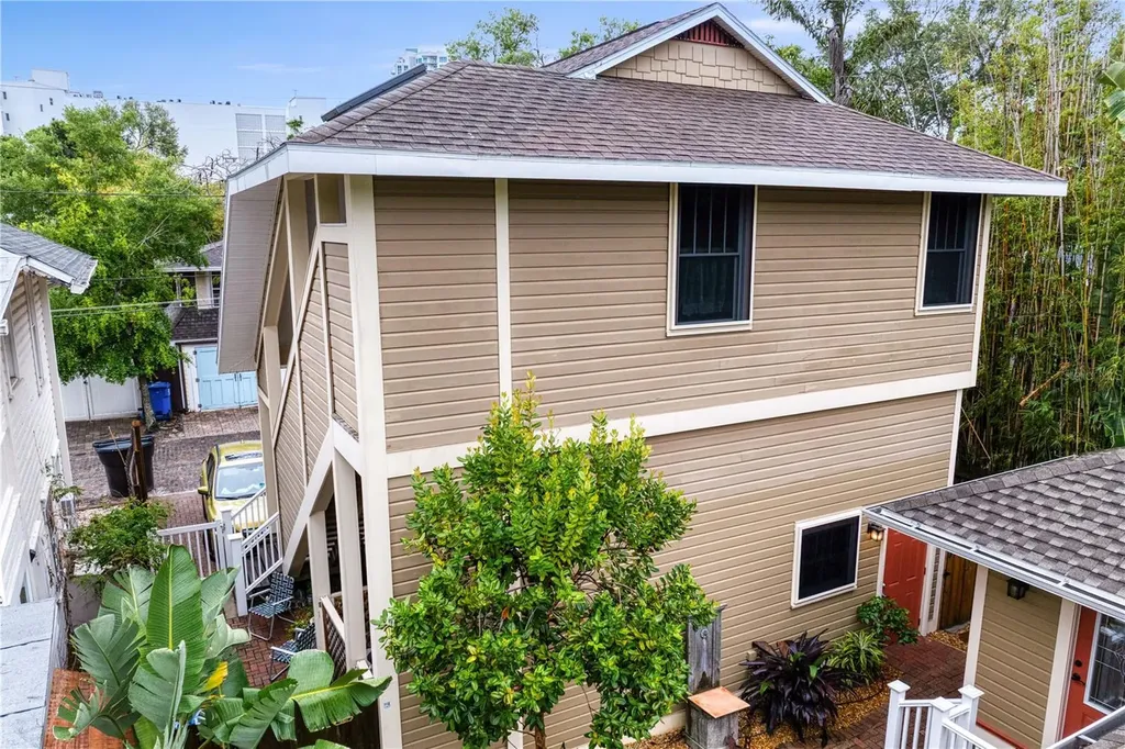 316 9th Avenue NE St Petersburg FL 33701