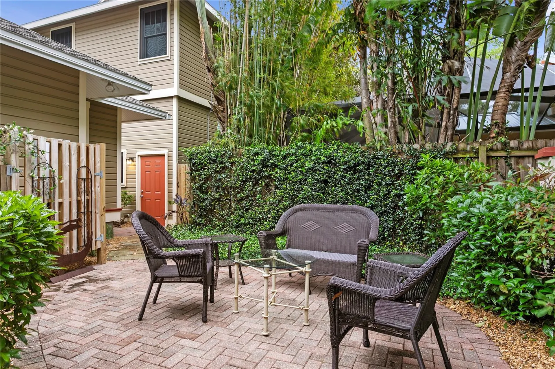 316 9th Avenue NE St Petersburg FL 33701