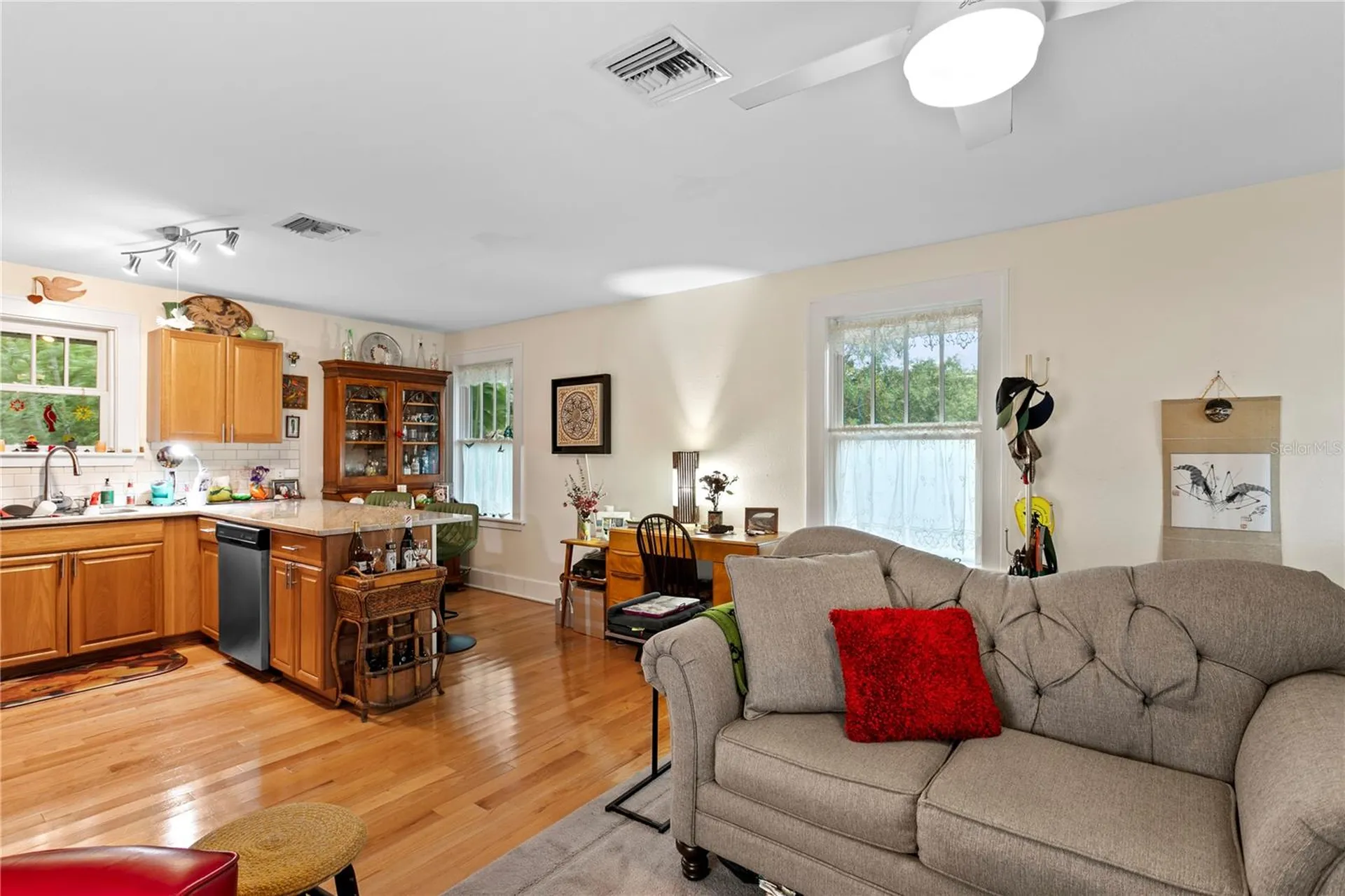 316 9th Avenue NE St Petersburg FL 33701