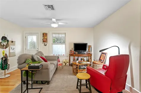 316 9th Avenue NE St Petersburg FL 33701