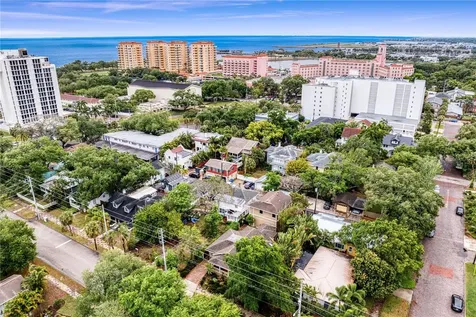 316 9th Avenue NE St Petersburg FL 33701