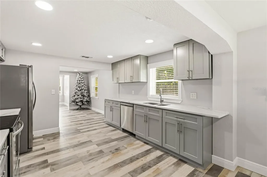4116 S Goldenrod Road Orlando FL 32822