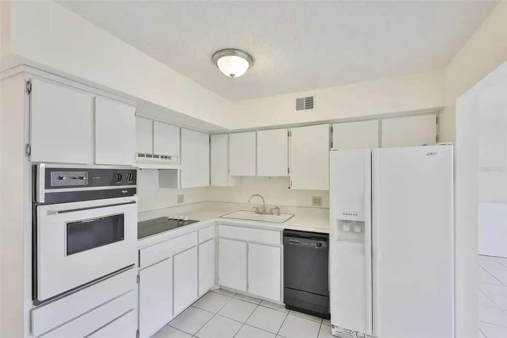 2358 Ecuadorian Way Clearwater FL 33763