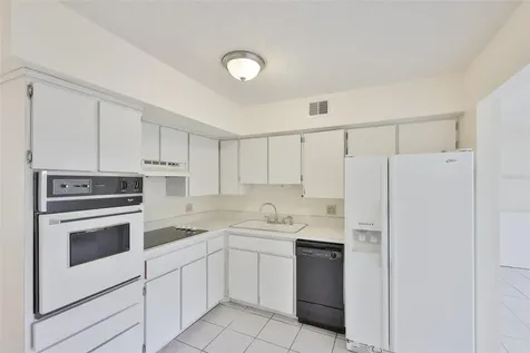 2358 Ecuadorian Way Clearwater FL 33763