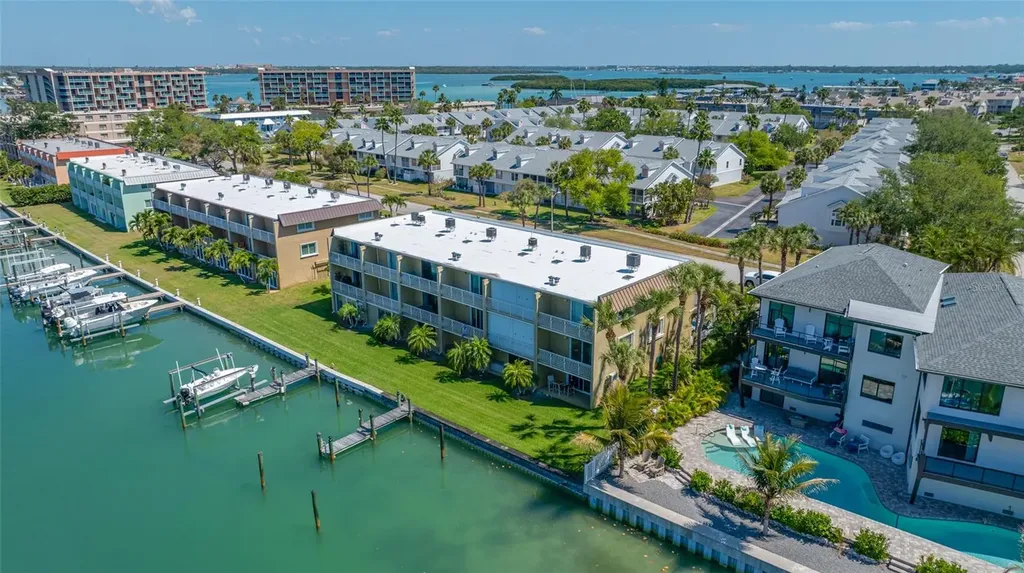 12424 Capri Circle N Treasure Island FL 33706