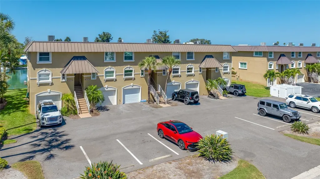 12424 Capri Circle N Treasure Island FL 33706