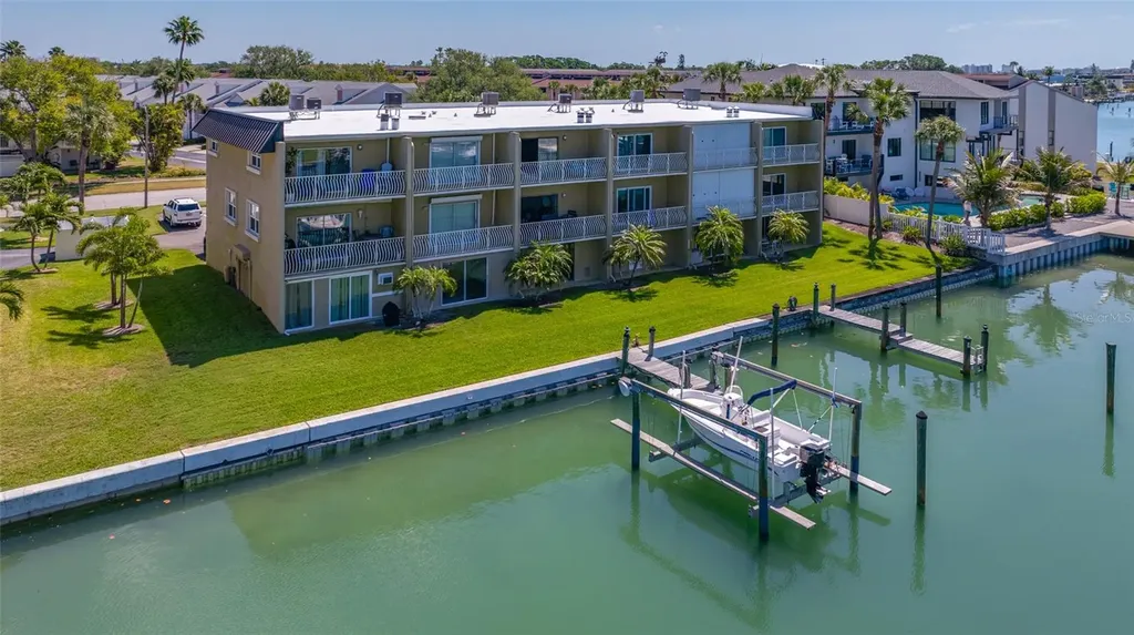 12424 Capri Circle N Treasure Island FL 33706