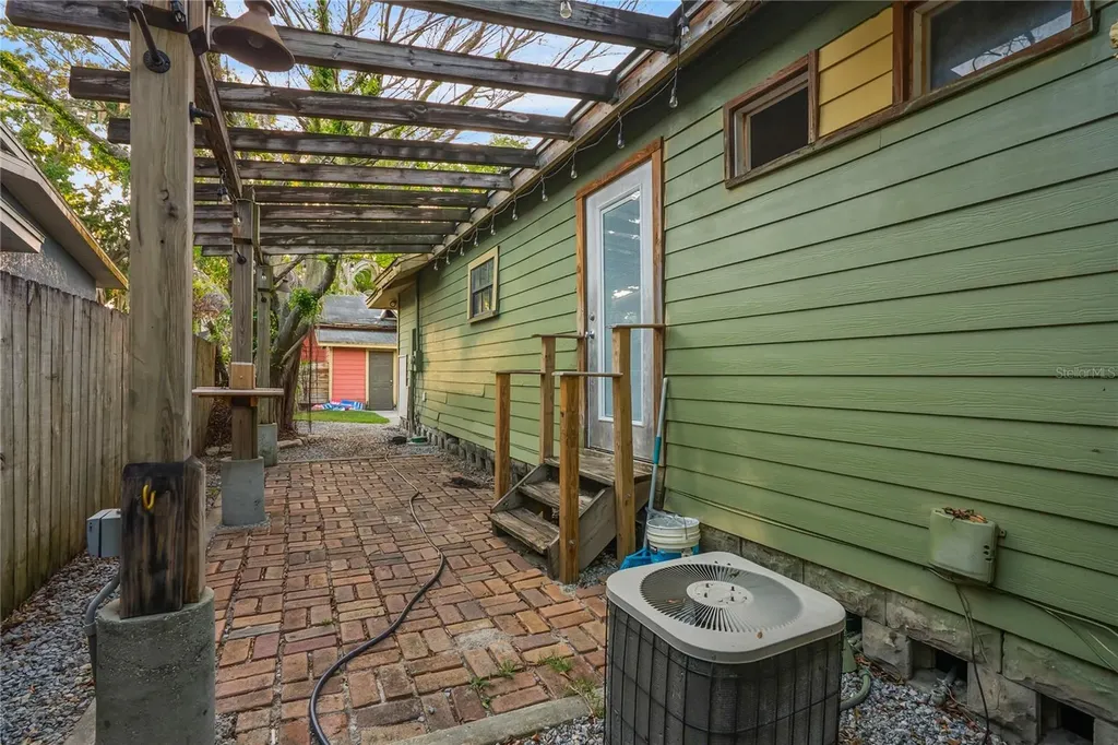 2214 Depauw Avenue Orlando FL 32804