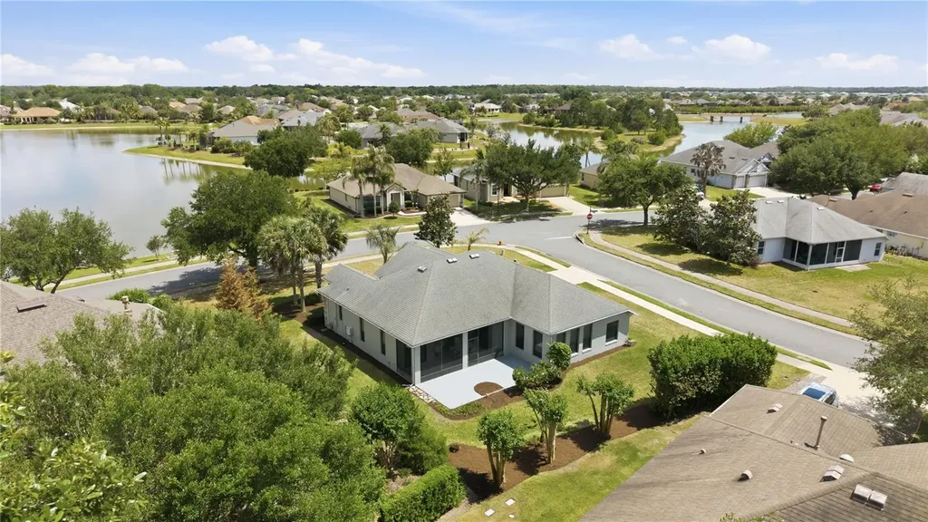 8061 Waterbury Way Mount Dora FL 32757