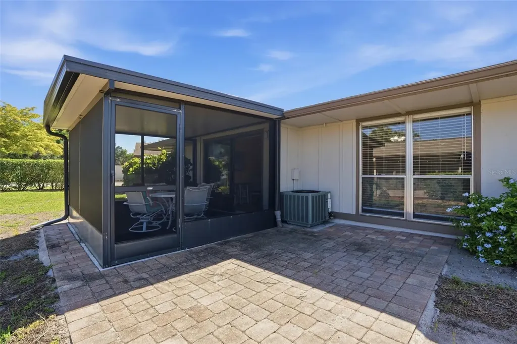 4289 Island Circle Fort Myers FL 33919