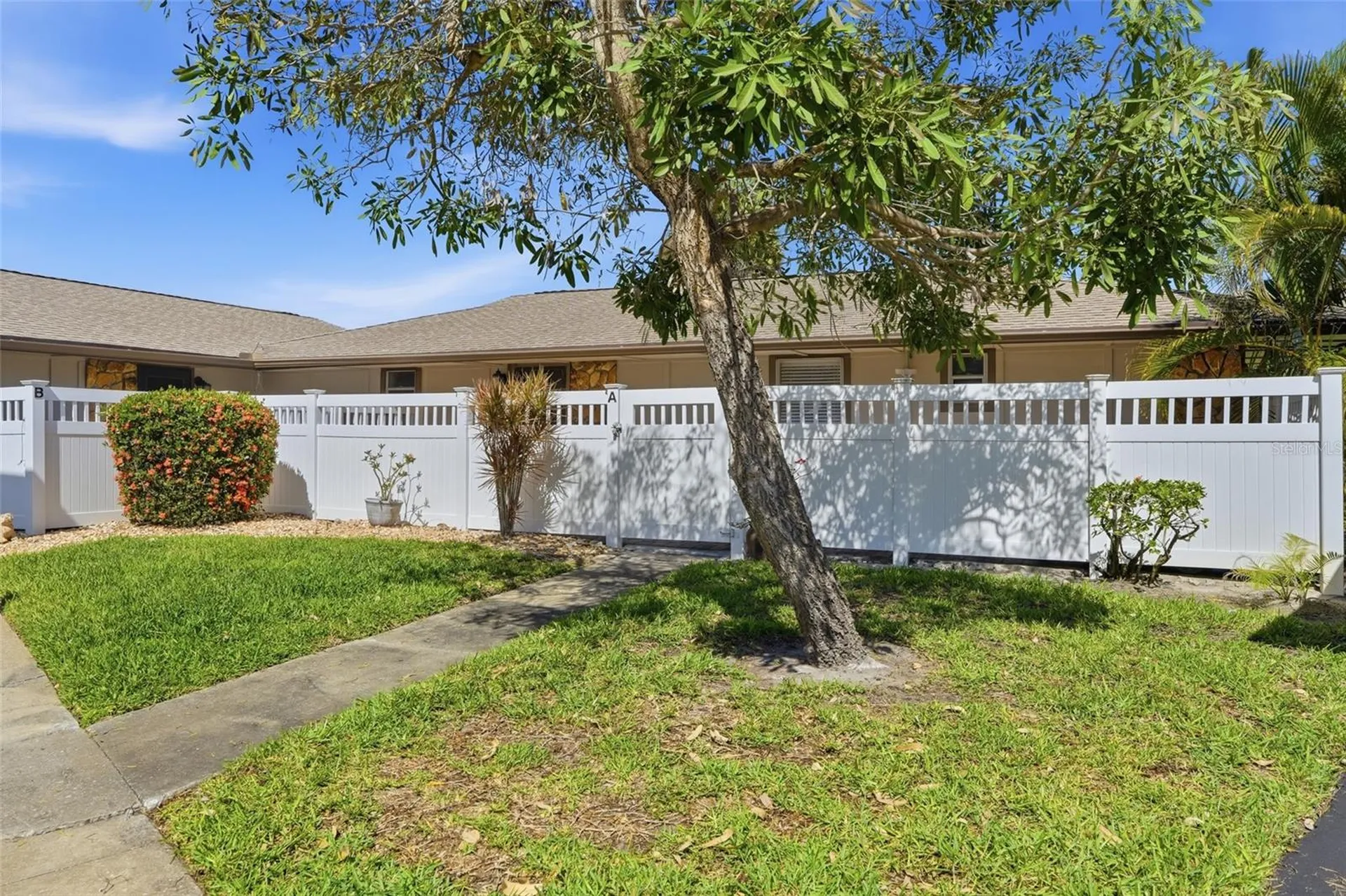 4289 Island Circle Fort Myers FL 33919