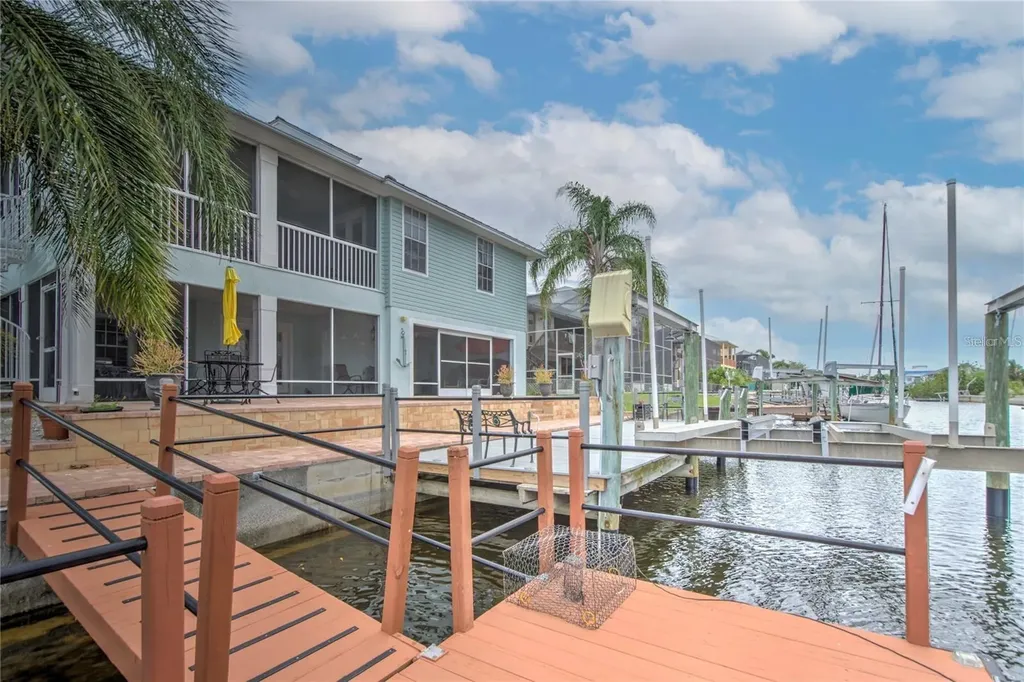 7352 Gulf Way Hudson FL 34667