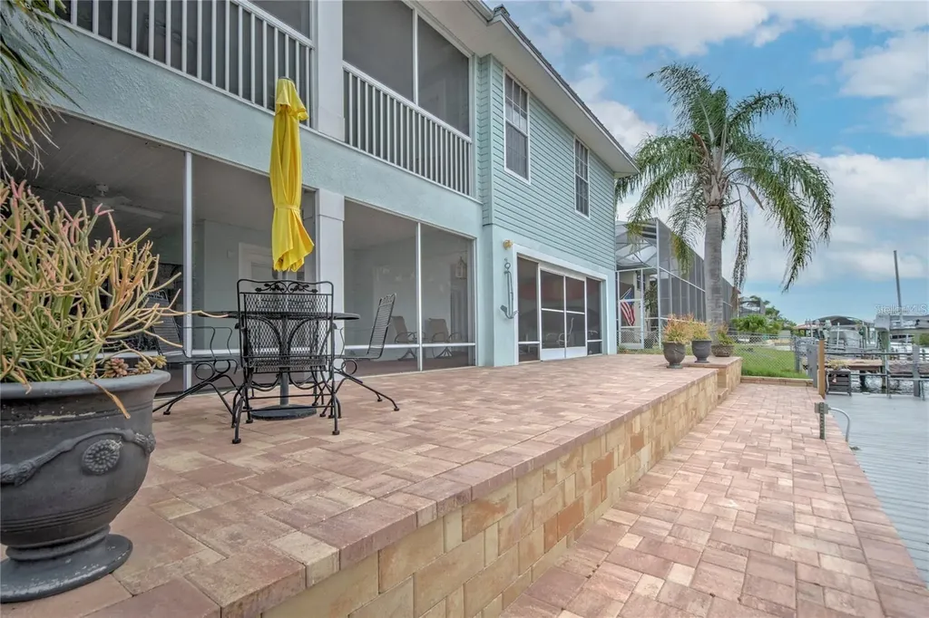 7352 Gulf Way Hudson FL 34667