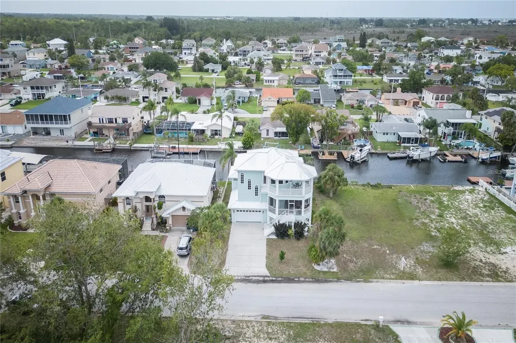 7352 Gulf Way Hudson FL 34667