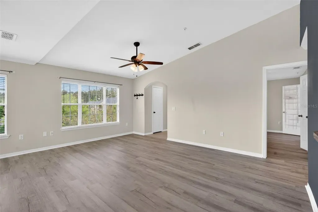 7800 Point Meadows Drive Jacksonville FL 32256