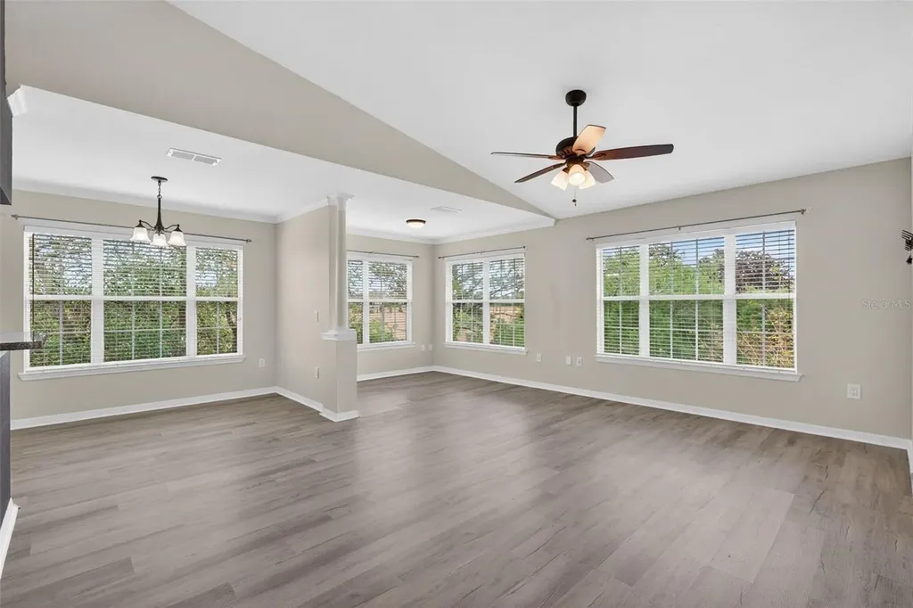 7800 Point Meadows Drive Jacksonville FL 32256