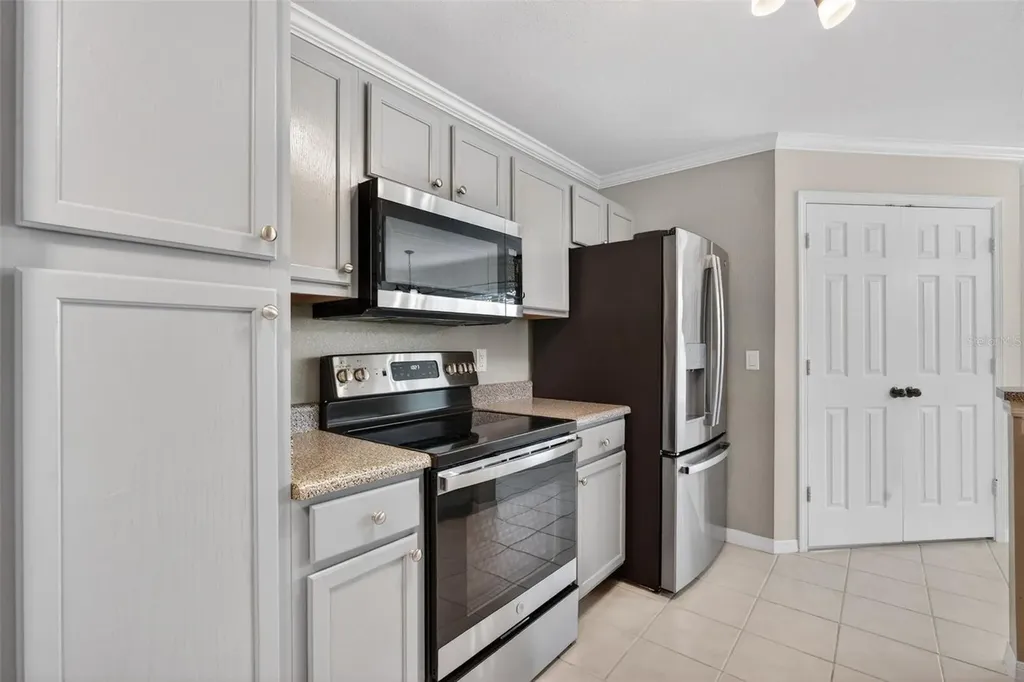 7800 Point Meadows Drive Jacksonville FL 32256