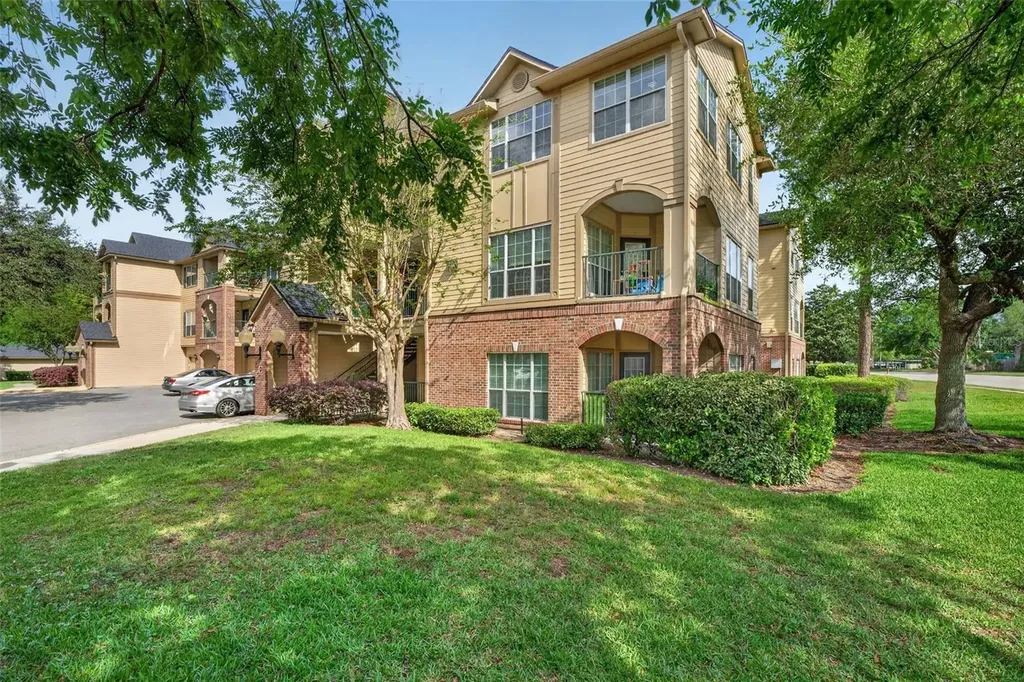 7800 Point Meadows Drive Jacksonville FL 32256