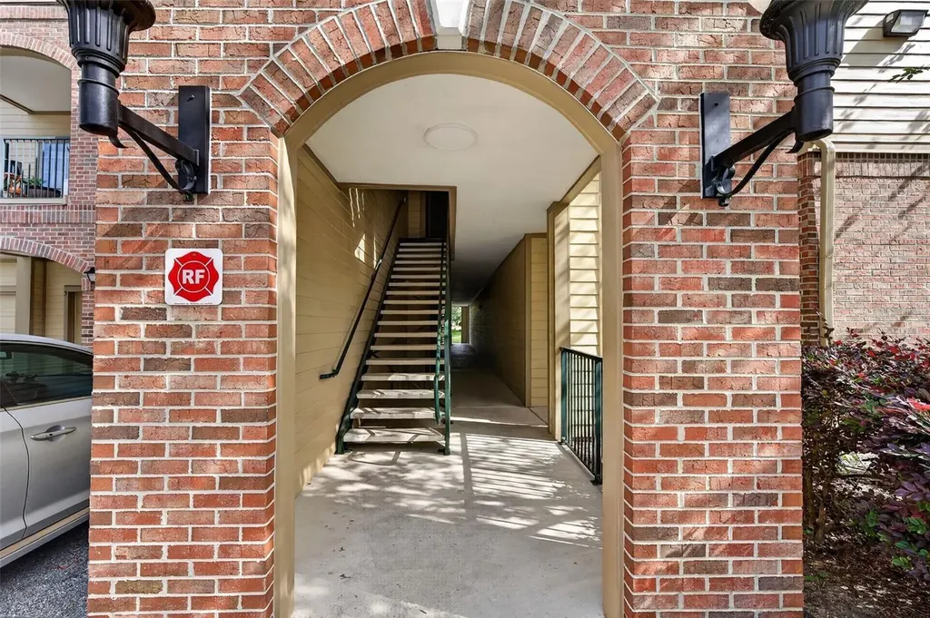 7800 Point Meadows Drive Jacksonville FL 32256