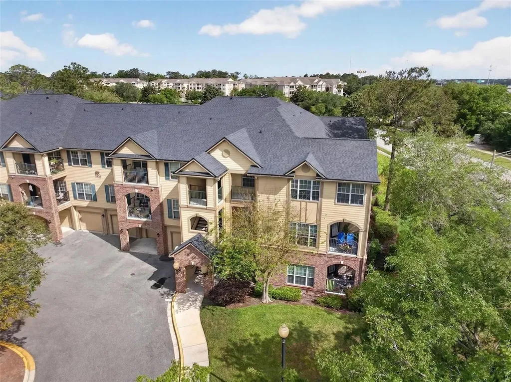 7800 Point Meadows Drive Jacksonville FL 32256