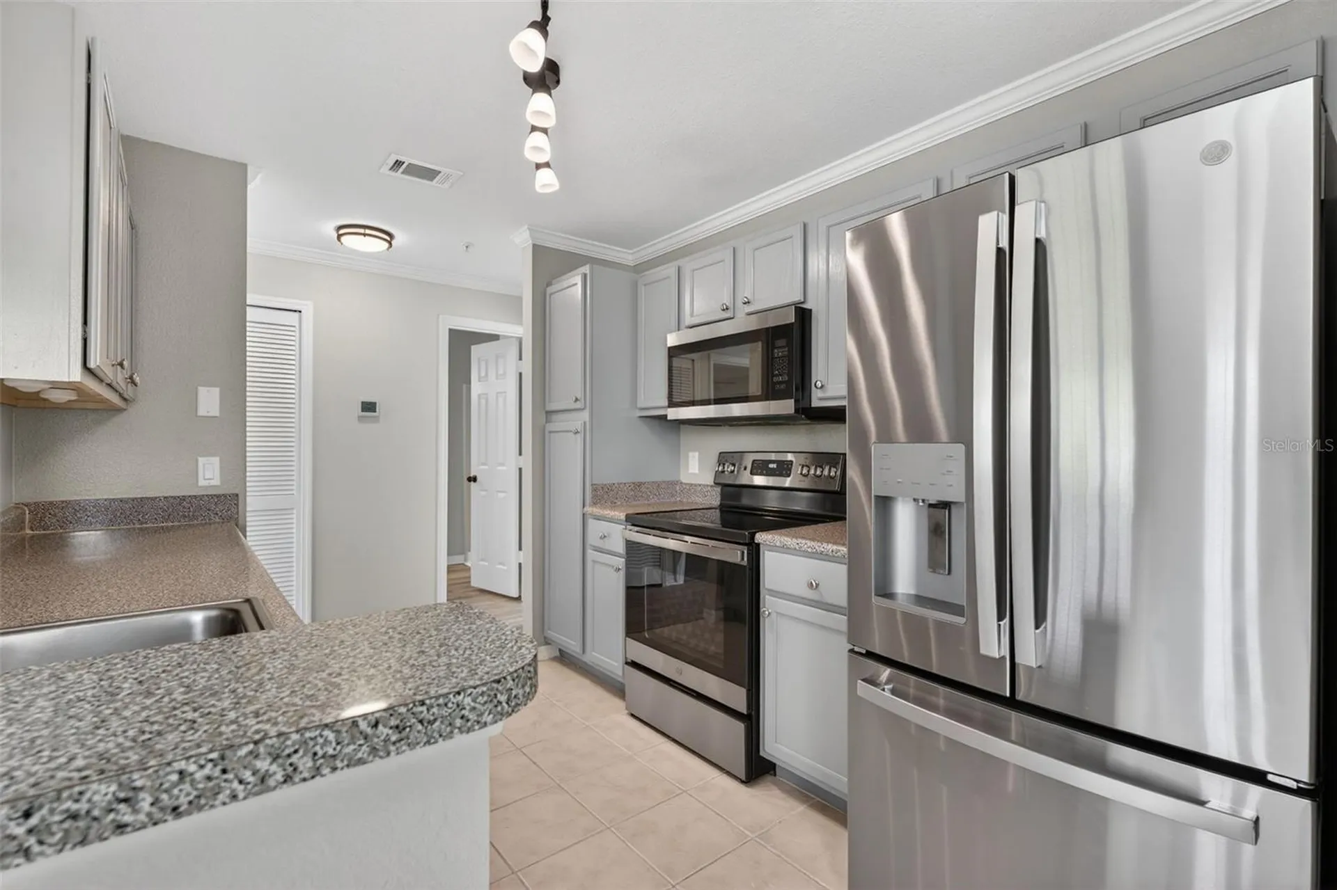 7800 Point Meadows Drive Jacksonville FL 32256