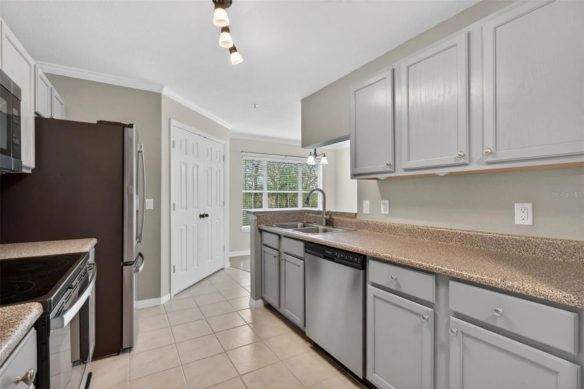 7800 Point Meadows Drive Jacksonville FL 32256