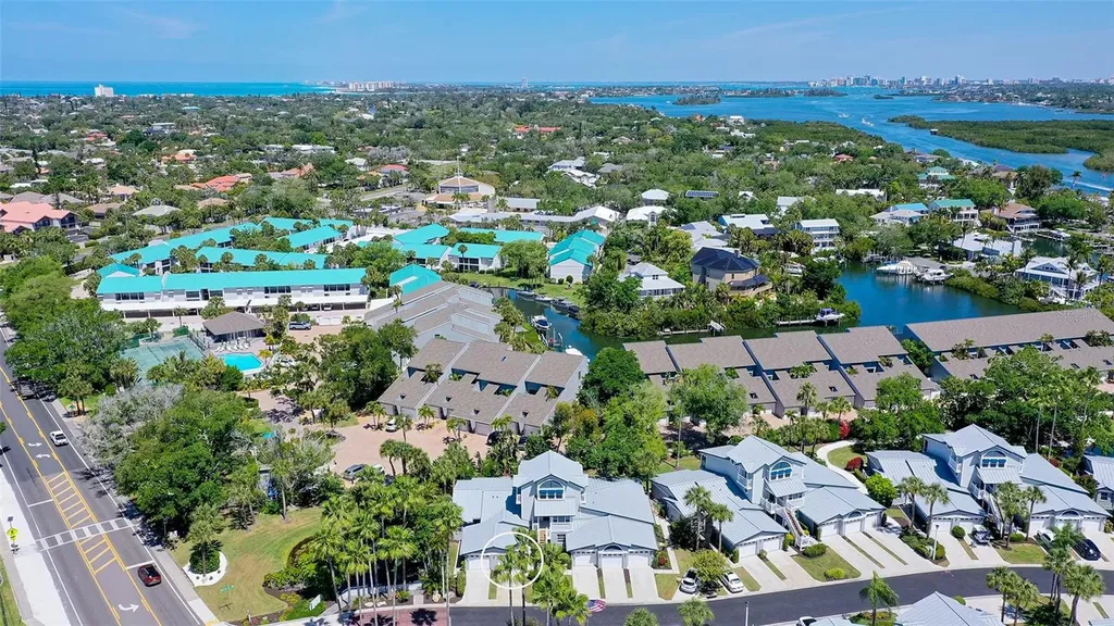 1203 Siesta Bayside Drive Sarasota FL 34242