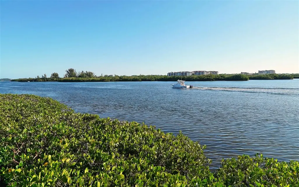 1203 Siesta Bayside Drive Sarasota FL 34242