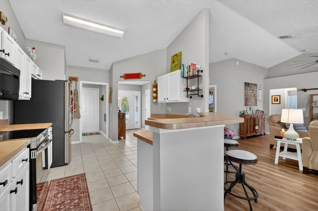 27 Lyndenhurst Lane Palm Coast FL 32137