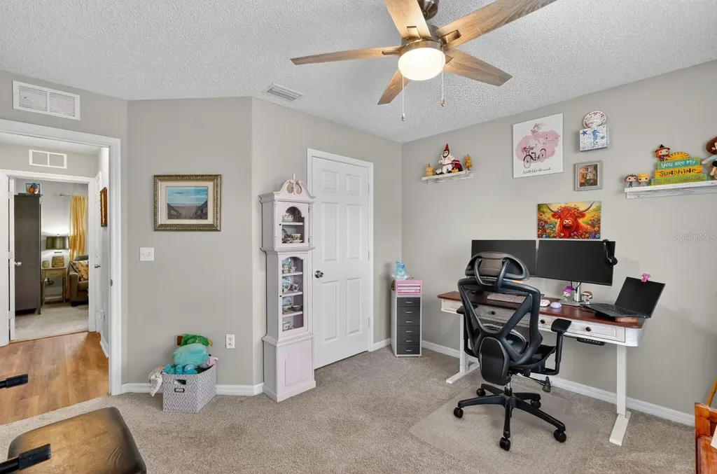 27 Lyndenhurst Lane Palm Coast FL 32137