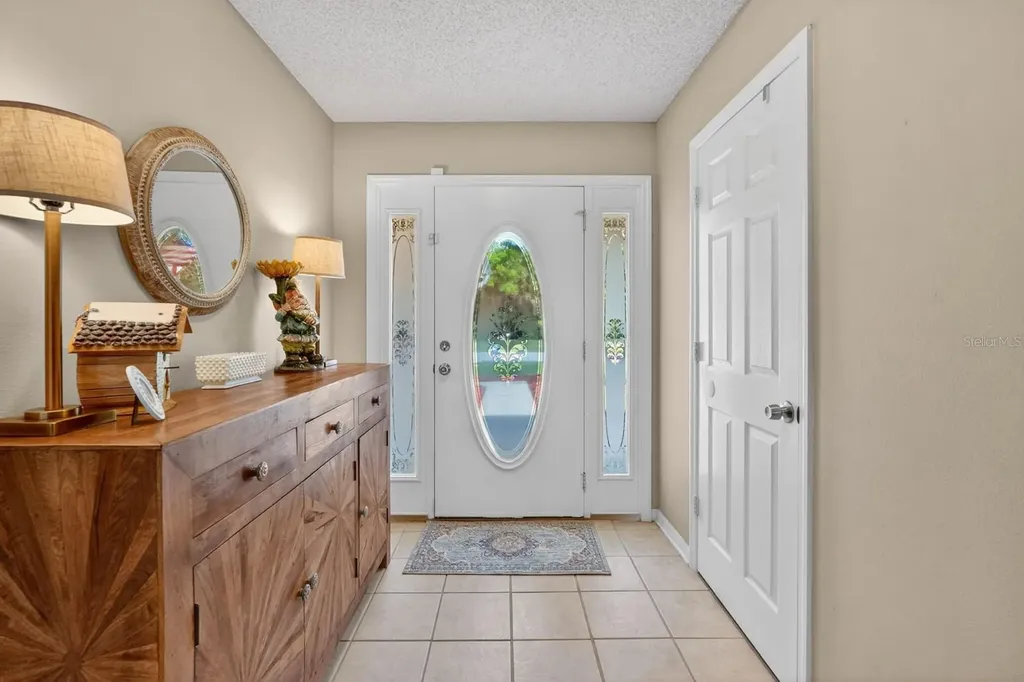 27 Lyndenhurst Lane Palm Coast FL 32137
