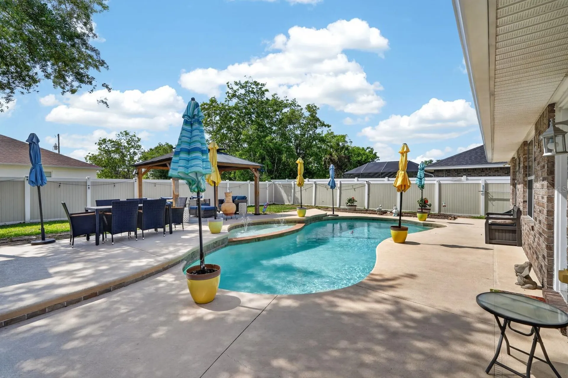 27 Lyndenhurst Lane Palm Coast FL 32137