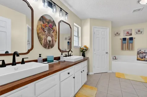 27 Lyndenhurst Lane Palm Coast FL 32137